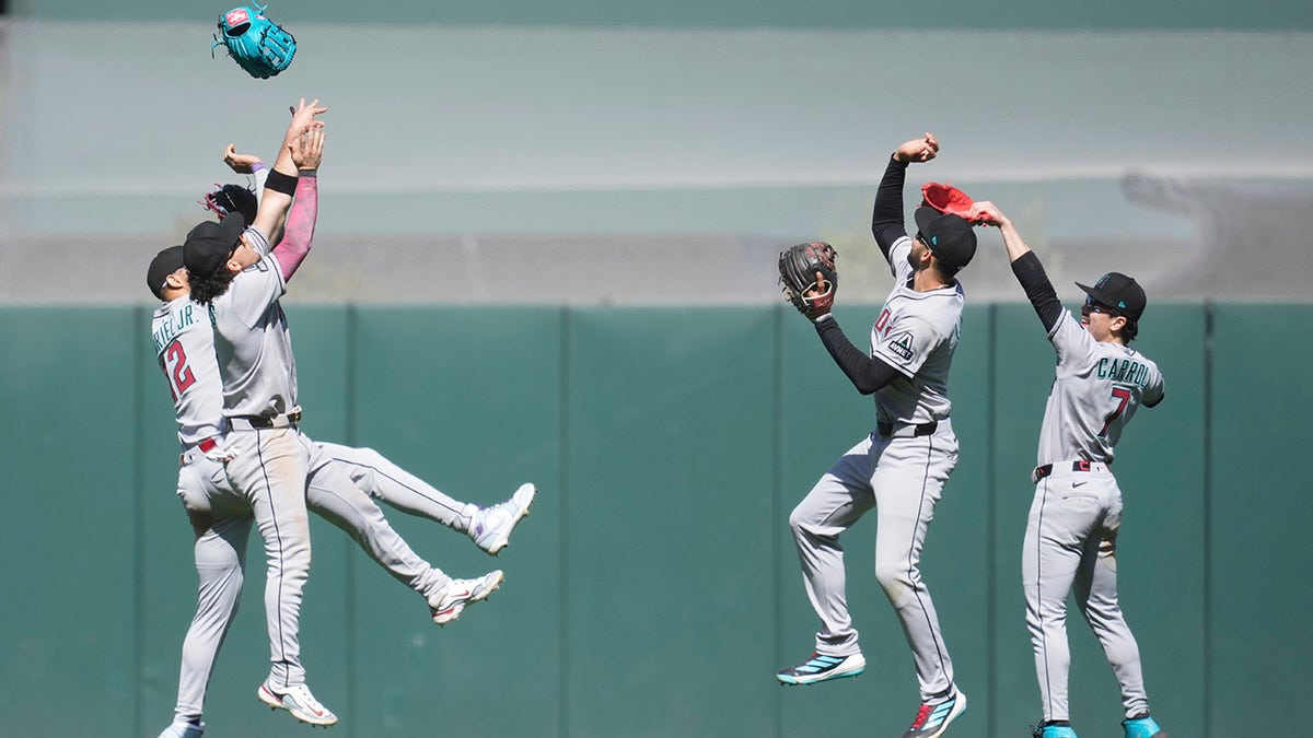 Arizona Diamondbacks players celebrate
