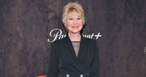‘E.T.’ Star Dee Wallace Wanted to Tone Down Film’s Bedroom Scene: ‘This Was a Family Film’