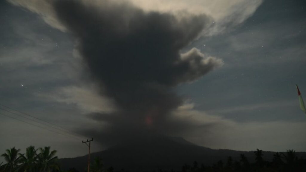 Indonesia raises alert to highest level for Lewotobi Laki-laki volcano