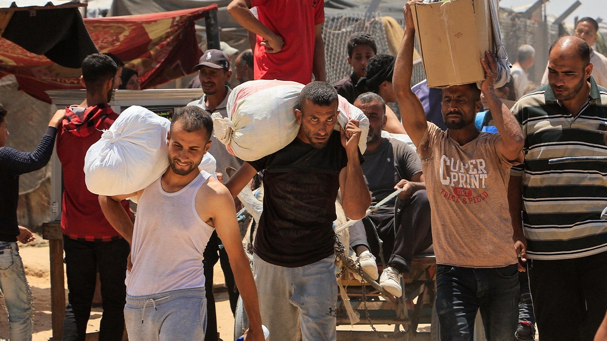 Gazans get aid from Gaza Humanitarian Foundation