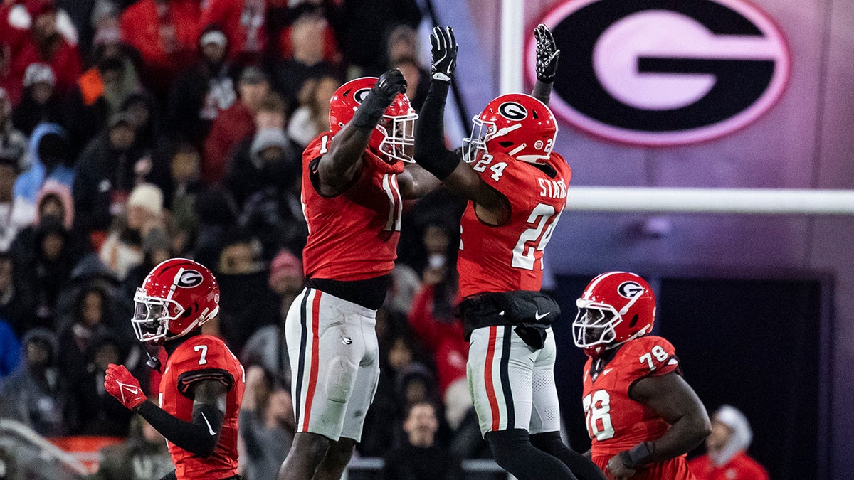 Malaki Starks celebrates