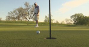 Senior golfer scores double hole-in-1 in a single round