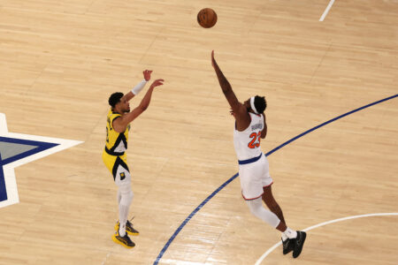 Knicks Considering Big Lineup Change For Game 3