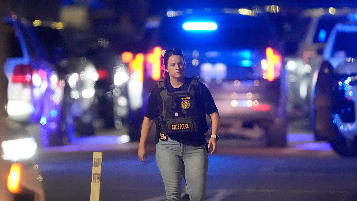 LSP trooper hunts New Orleans jail break fugitives