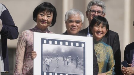 Photo group says it has ‘suspended attribution’ of historic Vietnam picture because of doubts