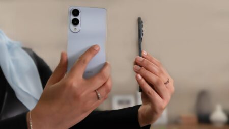 Galaxy S25 Edge Hands-On: This Thin Phone Left a Deep Impression