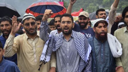 Blasts rock Indian Kashmir, Amritsar as Pakistan conflict escalates