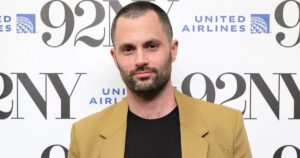 Penn Badgley Says Everyone’s Been Calling His 4-Year-Old Son The Wrong Name: ‘It’s Not James’