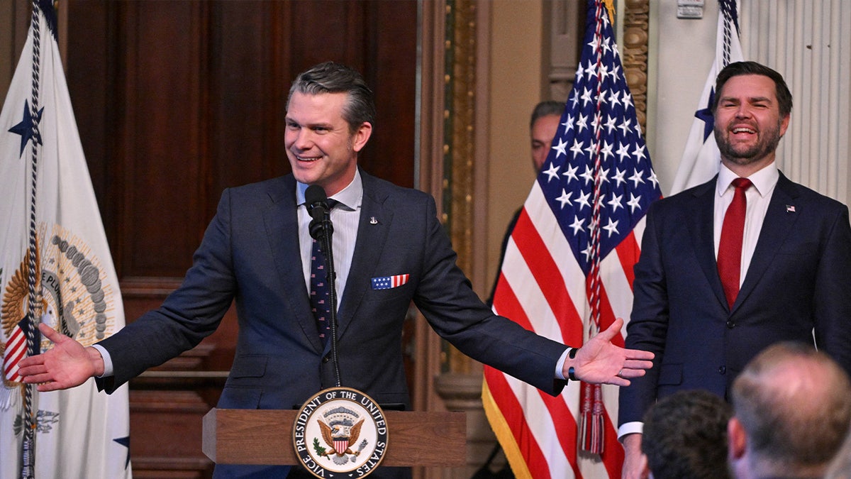 Hegseth Vance