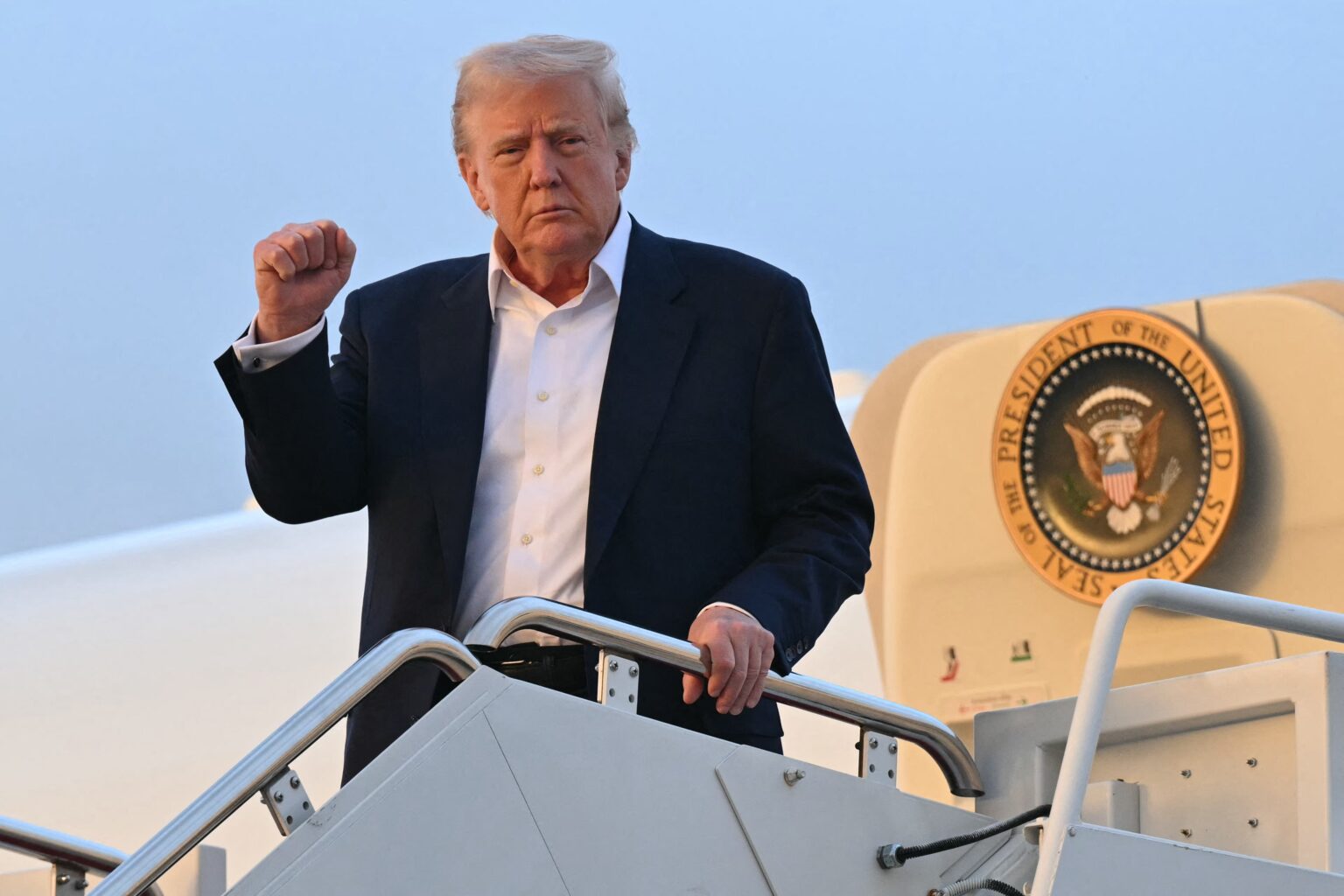 Donald Trump Responds to Qatar Plane Backlash: ‘World Class Losers’