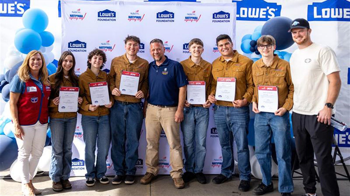 Sam Darnold with SkillsUSA students