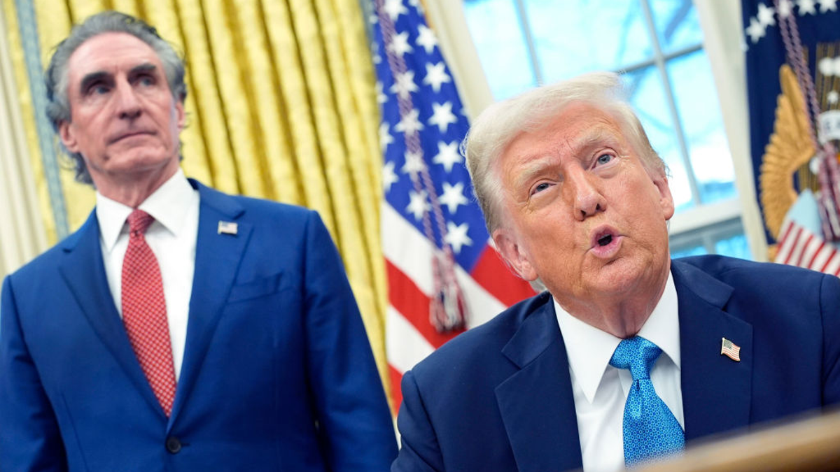 Burgum behind Trump in Oval Office