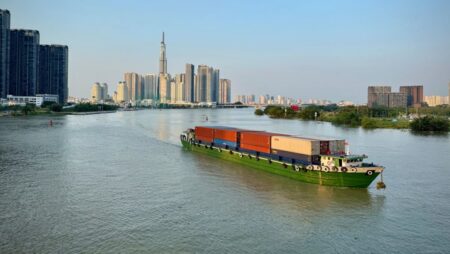 US tells Vietnam trade deficit ‘unsustainable’ and major concern during tariff talks: Report
