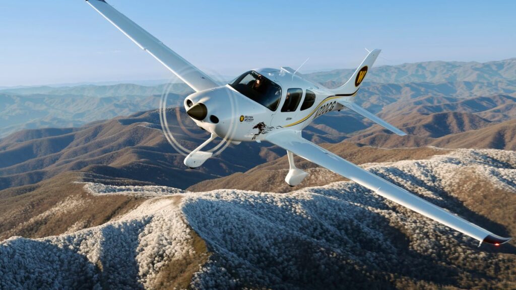 Cirrus G7 Plus Test Flight: I Landed a Plane With One Finger