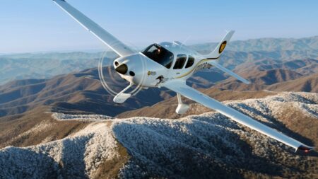 Cirrus G7 Plus Test Flight: I Landed a Plane With One Finger