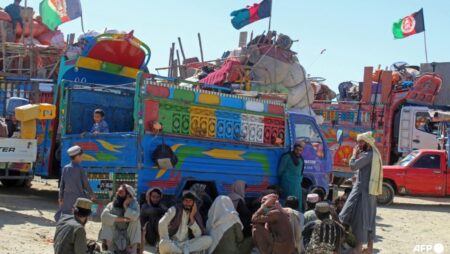 200,000 Afghans left Pakistan since deportations renewed