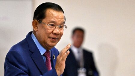 Cambodia bans Thai fruit, vegetables in border spat