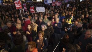 Protesters demand local government resigns after deadly Valencia flood