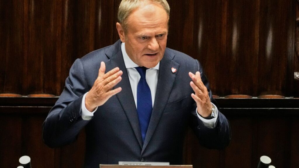 Tusk and Duda clash over presidential election outcome