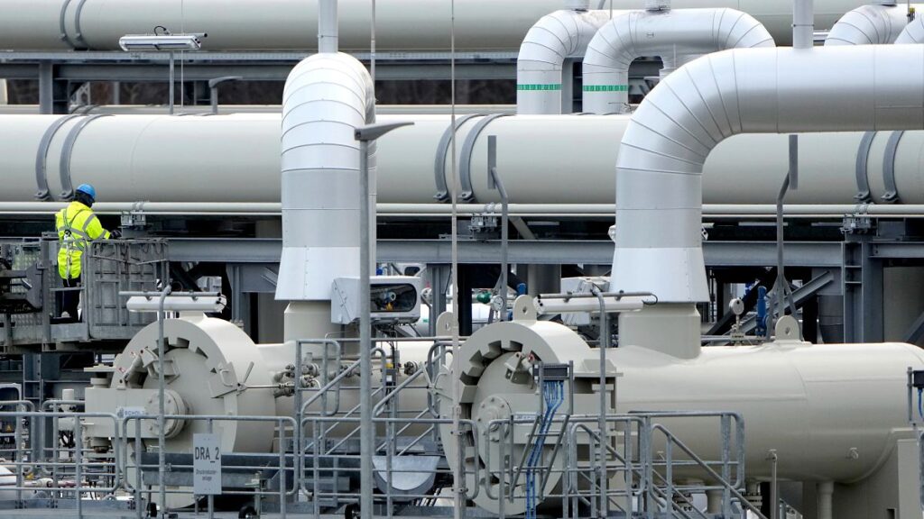 EU proposes new measures to phase out Russian oil and gas