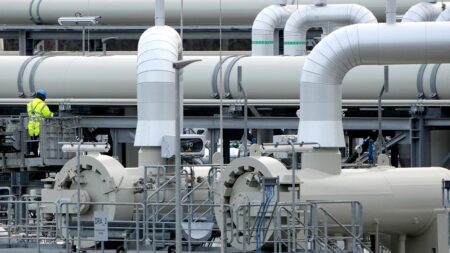 EU proposes new measures to phase out Russian oil and gas