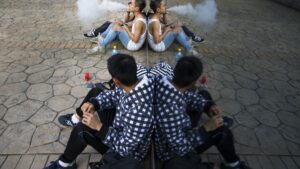 EU Commission faces rising pressure to tax vapes and nicotine pouches