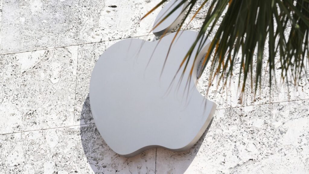 Apple and Meta to escape sanctions for failing to meet digital rules