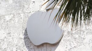 Apple and Meta to escape sanctions for failing to meet digital rules