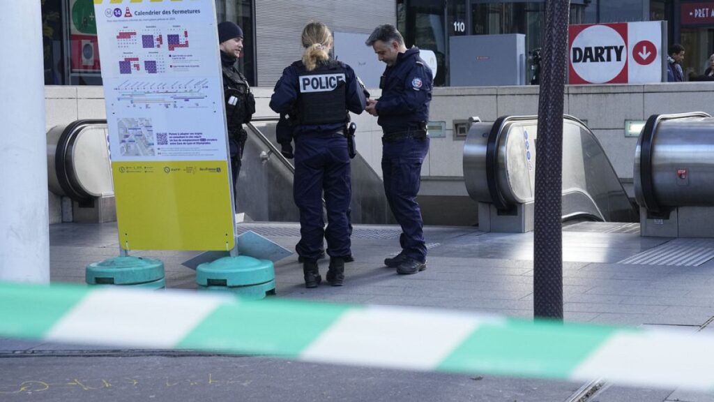 Bag searches won’t solve school violence in France, unionist says