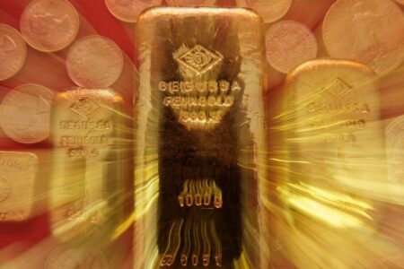 Why I’ll Continue To Invest In Gold, At Least For Another Year