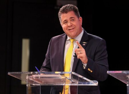 Plain Language Bill Targets 3 Billion in Small Business Contracts