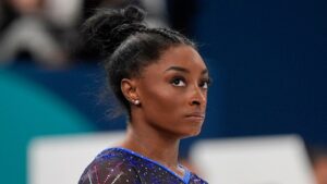 Ex-NFL kicker calls out Simone Biles over personal attack on Riley Gaines