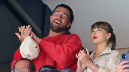Taylor Swift, Travis Kelce take in Panthers-Oilers Stanley Cup final
