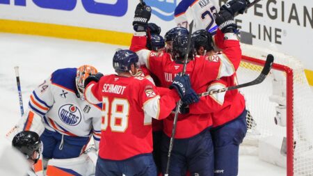 Panthers win Stanley Cup over Oilers as Sam Reinhart pours in 4 goals in Game 6 victory