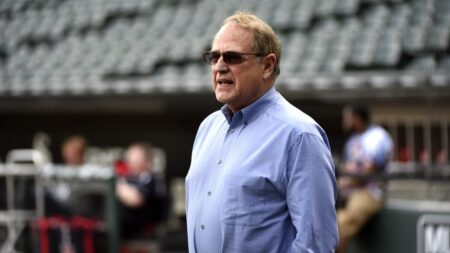 Bulls, White Sox owner to be deposed for lawsuit after fan was shot