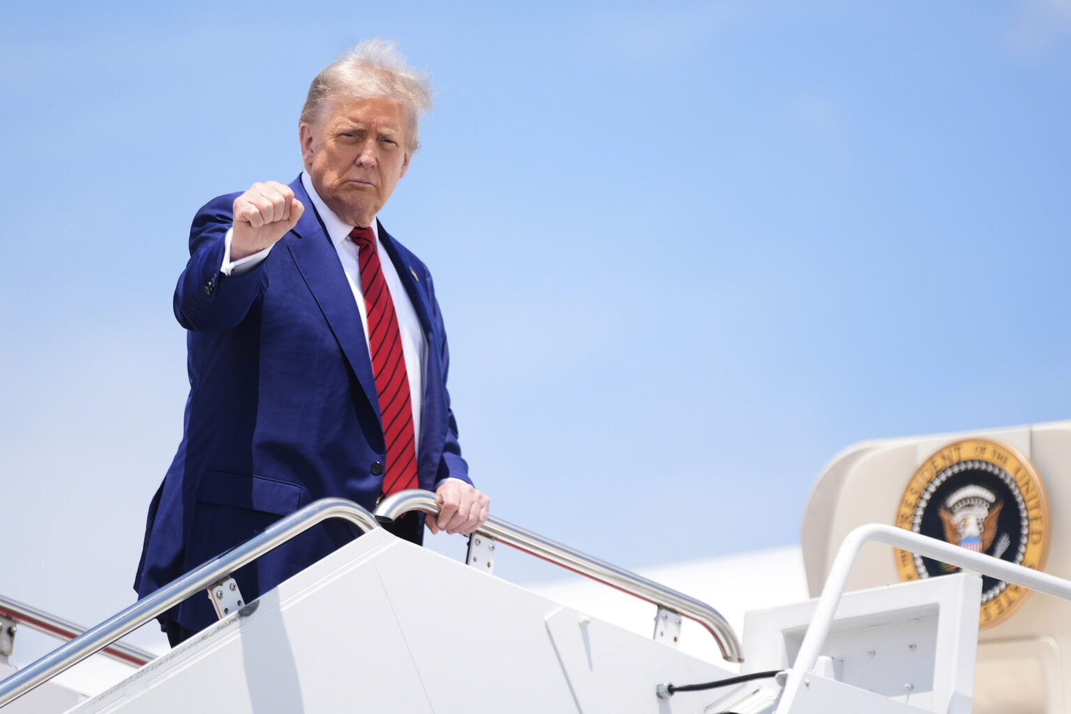 Donald Trump Moans He Won’t Get Nobel Peace Prize