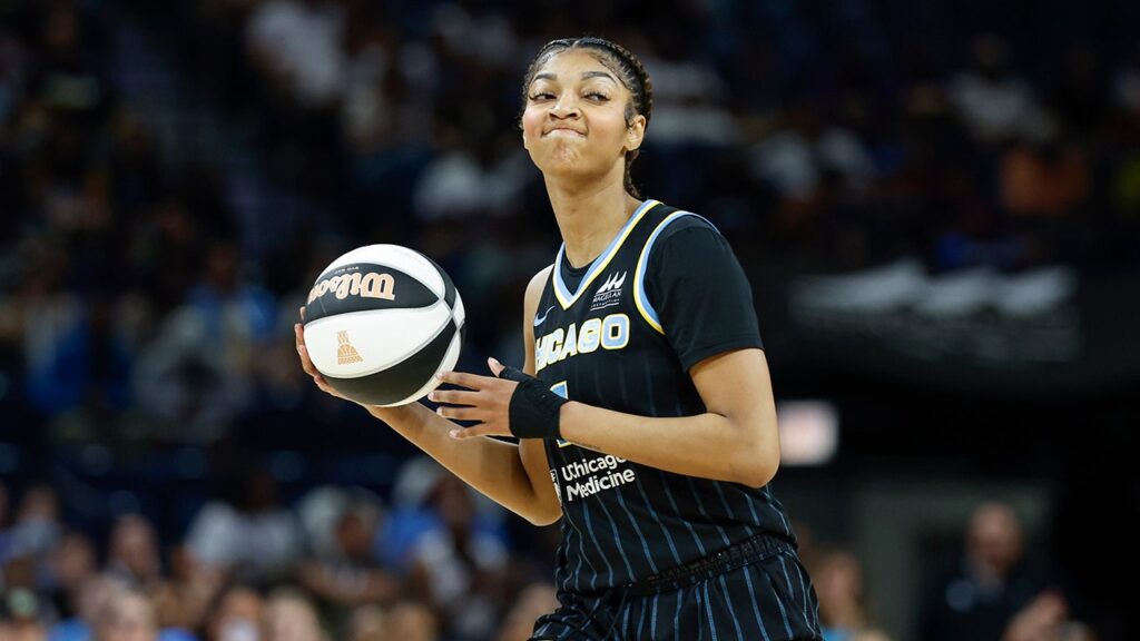 Angel Reese has career low in rebounds as Mercury crush struggling Sky in dominant display