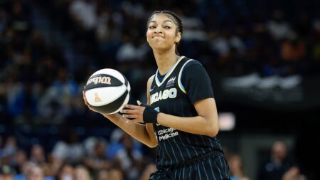 Angel Reese has career low in rebounds as Mercury crush struggling Sky in dominant display