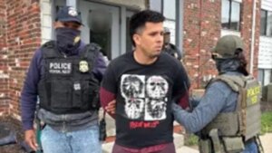 Venezuelan gang suspect in US illegally allegedly attempts to murder federal agent during arrest