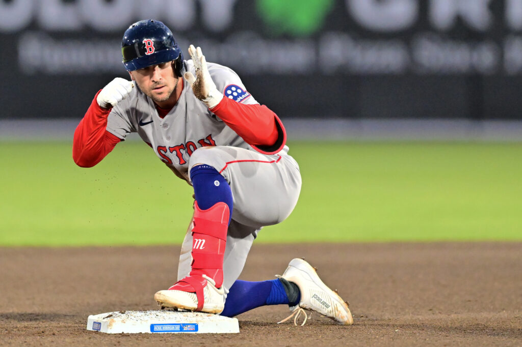Yankees Blockbuster Trade Idea Steals 0M All-Star From Ailing Red Sox
