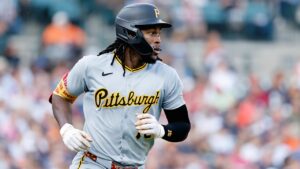 Pirates’ Oneil Cruz gets taken out of game for baserunning blunder, admits he lost track of outs