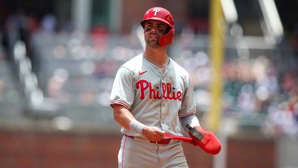 3-time All-Star Whit Merrifield announces retirement, has hilarious apology to Phillies fans