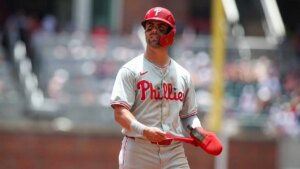 3-time All-Star Whit Merrifield announces retirement, has hilarious apology to Phillies fans