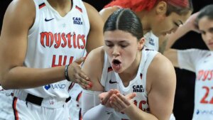 Mystics’ Jade Melbourne chips tooth in gruesome injury after getting elbowed by Aces’ Chelsea Gray