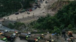 Search continues for Indonesia quarry collapse victims, death toll at 17