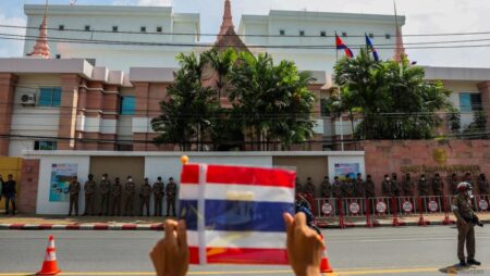 Thailand cuts border crossing hours with Cambodia over security