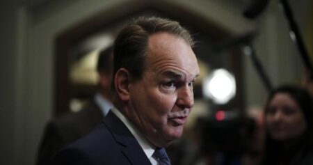 Liberals won’t split internal trade, major projects bill despite Bloc call