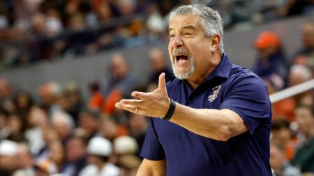 Auburn’s Bruce Pearl maintains Trump ‘wants peace,’ US isn’t at war with Iran