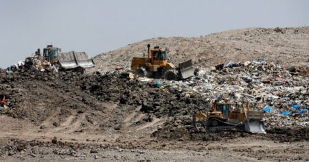 Toronto to consider incineration as landfill capacity dwindles