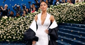 Nicole Scherzinger Wears These Stylish Weighted Bangles for Easy, On-the-Go Arm Workouts